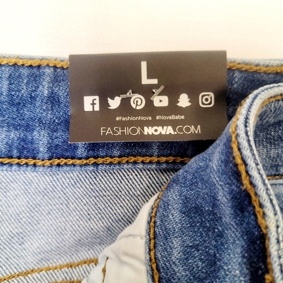 LARGE Cuffed Distressed Denim Blue Jean Shorts NEW - Picture 4 of 8